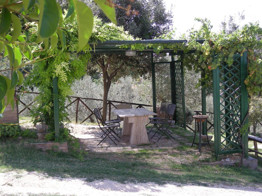 Villa Rosy Assise Extérieur photo